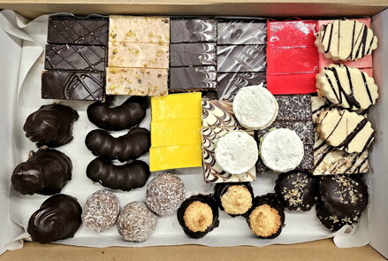 Kolekcia zákuskov 50 ks