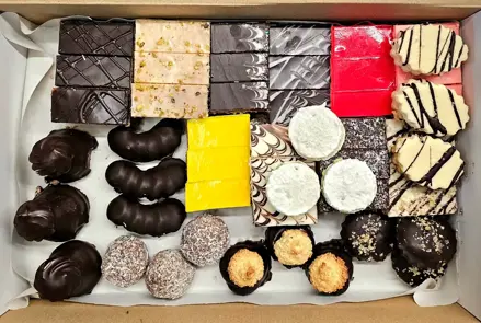 Kolekcia zákuskov 50 ks